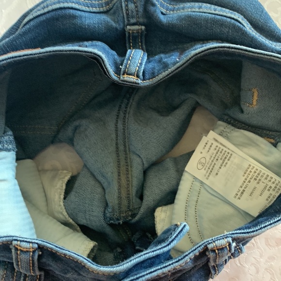 Size 3 Hollister shorts - Picture 5 of 16